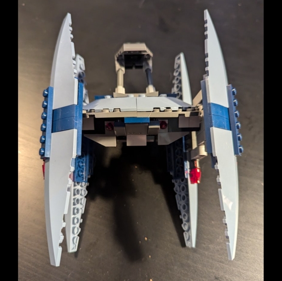 75041 LEGO Star Wars: Vulture Droid - Picture 6 of 13